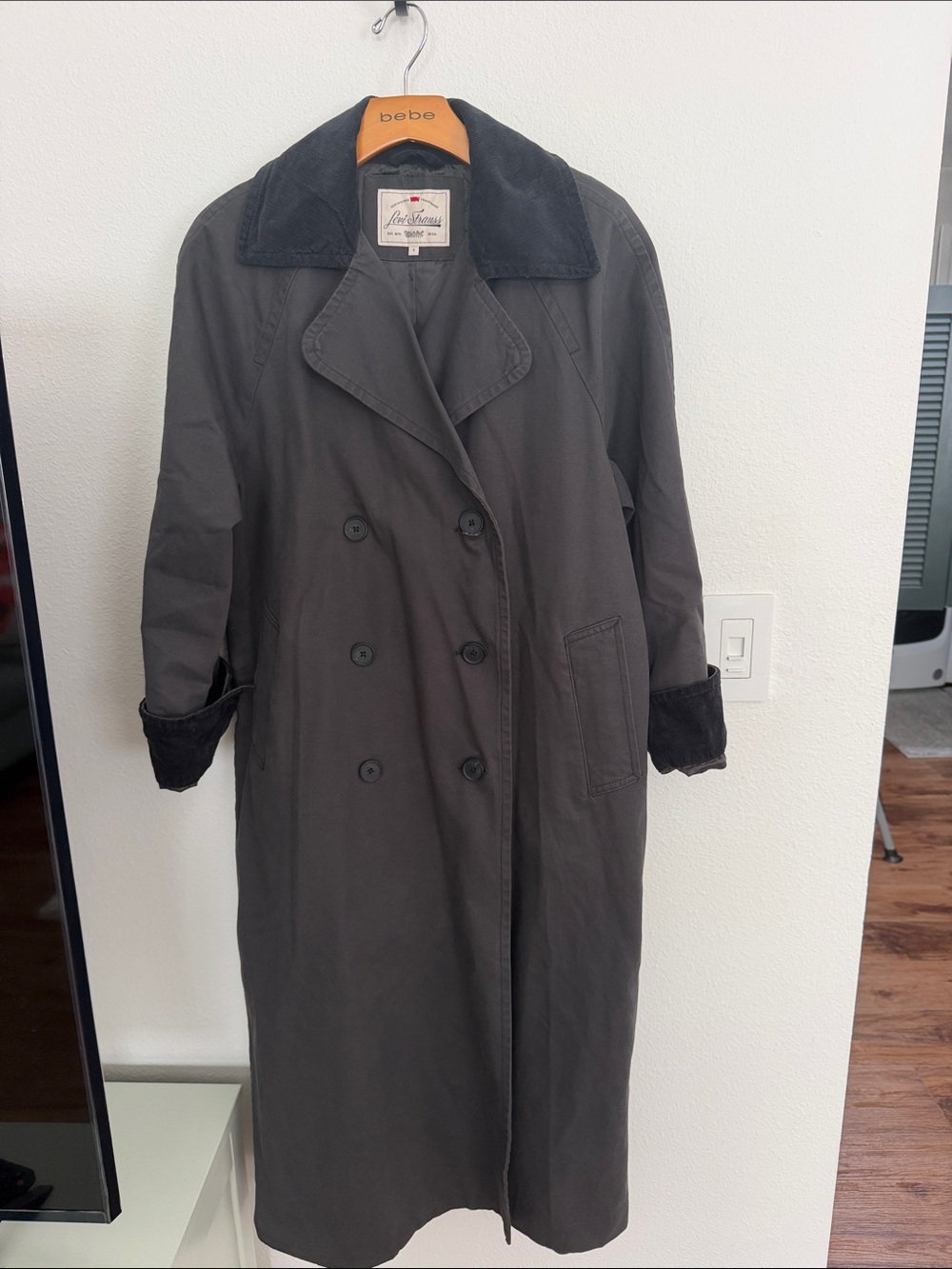 Levi's Charcoal Gray Double-Breasted Barn Trench Coat size Small - Picture 4 of 9